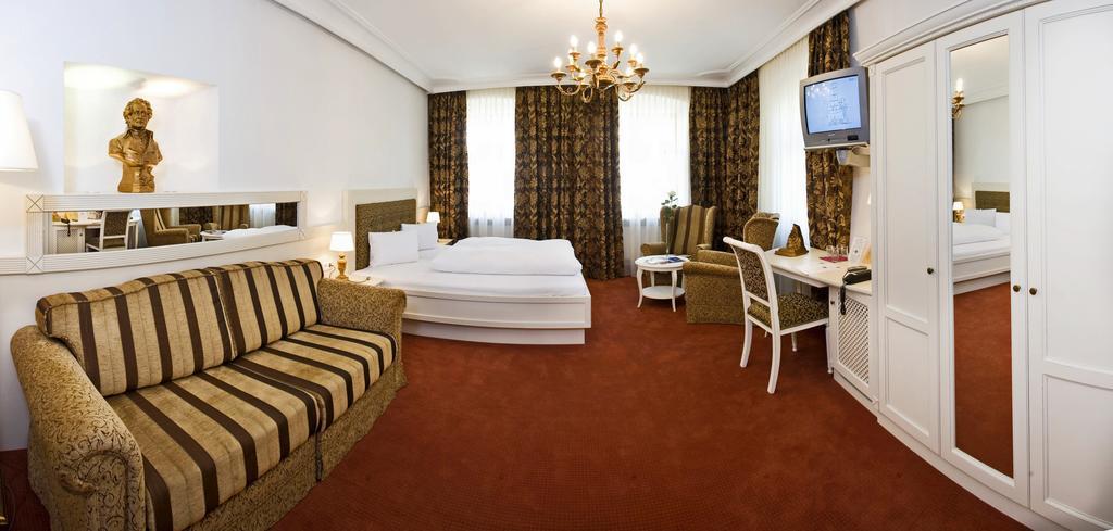 Hotel Western Goldener Adler 4*